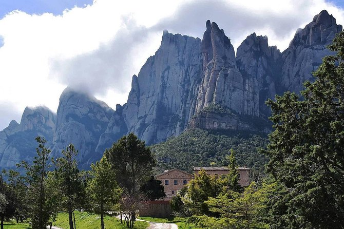 Montserrat,Vineyard, Wine Tasting Small Group Tour & Hotel Pickup - The Montserrat Museum and other optional choices