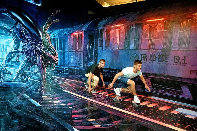 Museum of Illusions Guided Tour - Getting there and handling the booking
