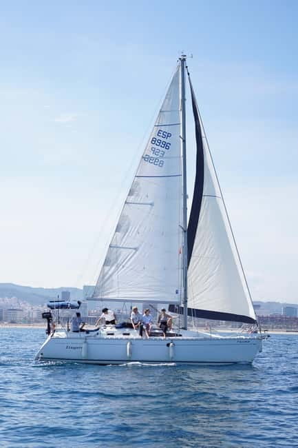 New Sailing / Boat Tour with Free Drinks and Tapas - Tapas and unlimited drinks on board