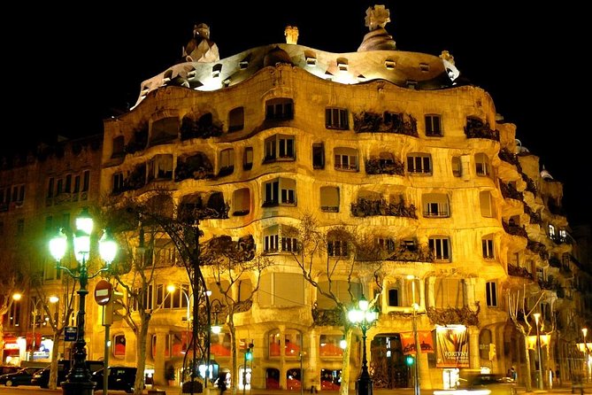Night Tour of Barcelona by Sidecar Motorcycle - Why a sidecar works so well after sunset