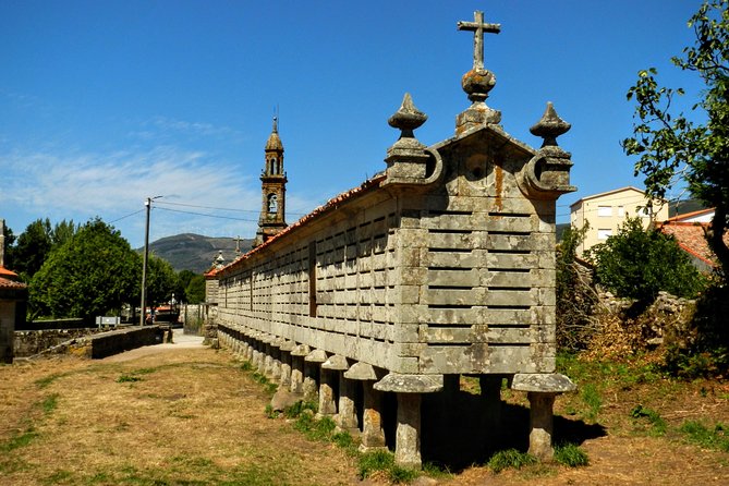 North of Spain & Portugal: 8-day Guided Tour from Barcelona - Day 1: Zaragoza, then on to San Sebastián