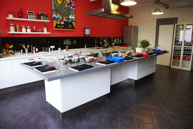 Paella Class & Bottomless Wine: Las Ramblas Views - The social side of cooking with strangers