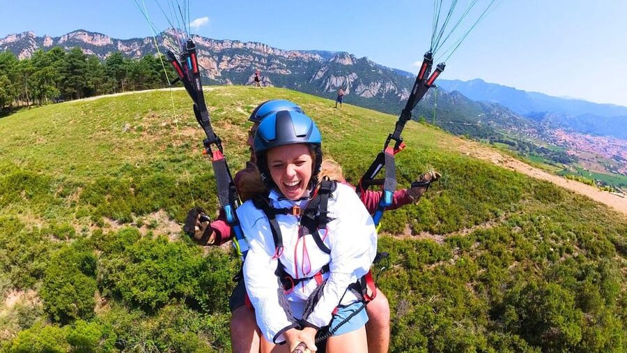 Paragliding: Experience the magic of flying near Barcelona. Report included - The 4x4 ride to the launch point