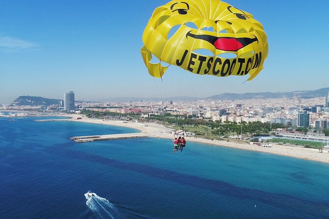 Parasailing Tour en Barcelona - From the Sant Adrià meeting point to the Barceloneta coast