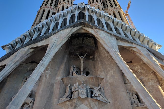Park Guell and Sagrada Familia, Gaudí's Masterpieces Private Tour - Who should book this tour?