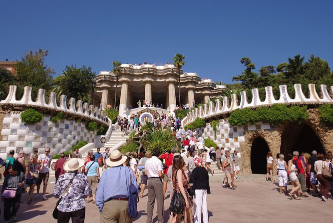 Park Guell and Sagrada Familia Private Tour - Starting point, timing, and the transfer