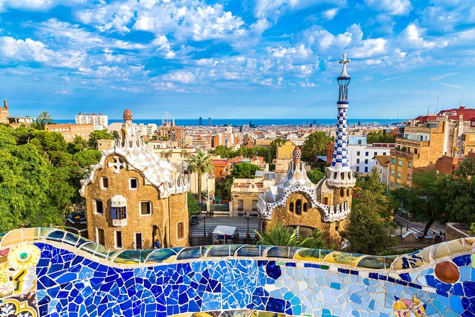Park Guell and Sagrada Familia Tour in Barcelona - How the Guides Shape the Experience