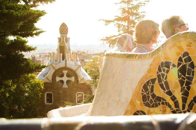 Park Guell and Sagrada Familia Tour with Skip the Line Tickets - What the small group changes