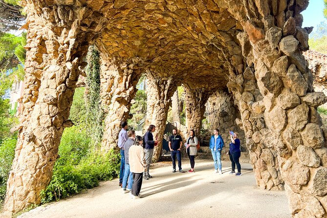 Park Guell and Sagrada Familia Tour with Skip the Line Tickets - Who should book this tour