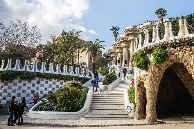 Park Güell Guided Tour in Barcelona - What the $118.35 price means