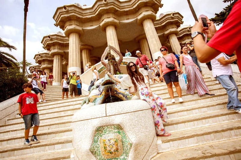 Park Güell: Guided Tour with Optional Gaudí Experience Entry - Why a guide improves Park Güell
