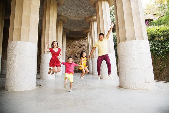 Park Guell Private Photoshoot with Skip the Line Ticket - What Happens During the 90-Minute Session