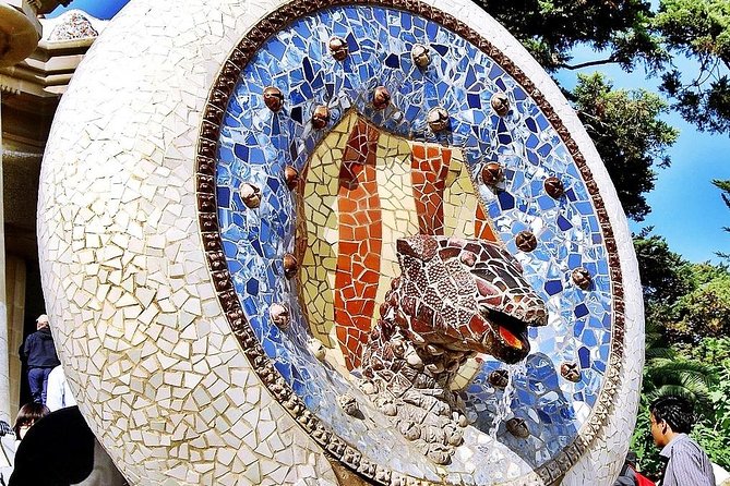 Park Güell with Skip the line tickets and Hotel Pickup - The dragon stairway and Gaudí’s mosaic work