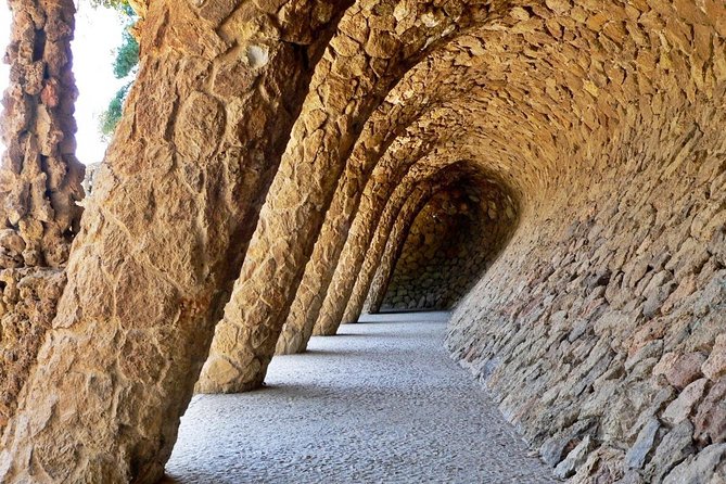 Park Güell with Skip the line tickets and Hotel Pickup - What the guides add