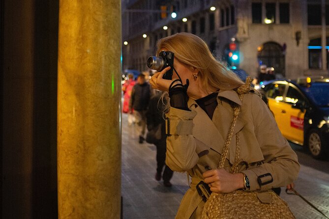 Photo Walking Tour Barcelona Cathedral Gothic Quarter El Born - Estació de França begins the route in grand style