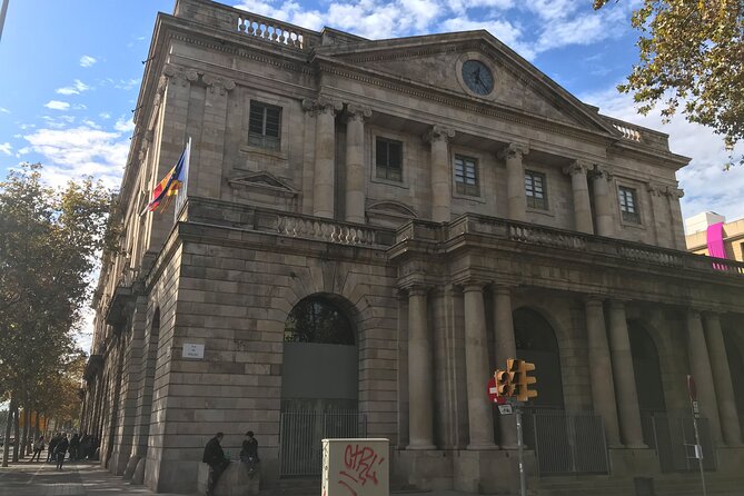 Picasso Museum and Walking Tour Plus Optional Wine & Food Tasting - Guide style and group size