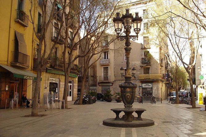 Picasso Museum & Private Walking Tour of Born or Gothic Quarter - Santa Maria del Mar and the El Born connection