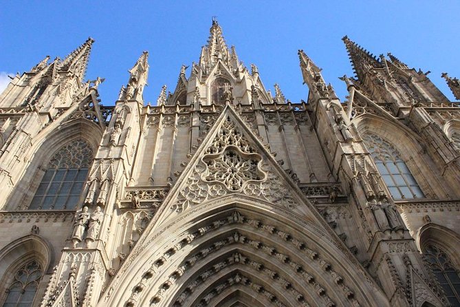 Picasso Museum & Private Walking Tour of Born or Gothic Quarter - What the guide can add to the day