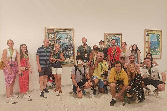 Picasso Museum Skip-the-Line Guided Tour - Entering the Museu Picasso without the long queue
