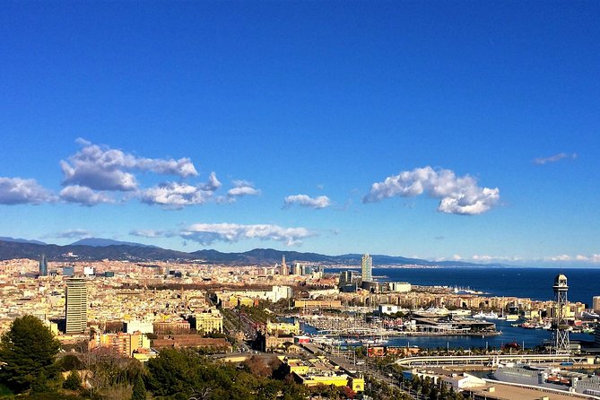 Private Barcelona and Sagrada Familia Tour with Hotel Pick-up - One hour inside Sagrada Familia