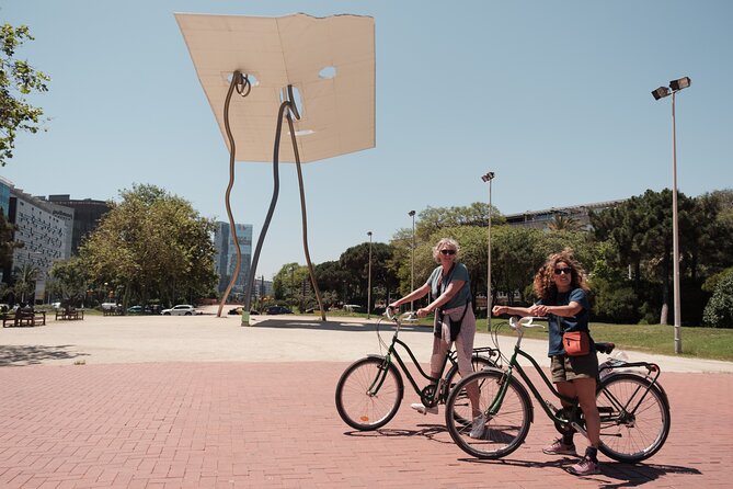 Private Barcelona Bike or E-Bike Tour - Sagrada Familia, with time to stop and look