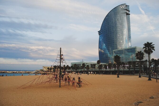 Private Barcelona Bike Tour, Gaudi's Art and Medieval Districts with Local Guide - Barceloneta and the waterfront