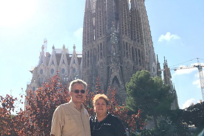 Private Barcelona Highlights: Gothic Sagrada Familia & Park Güell - Key points to know before booking