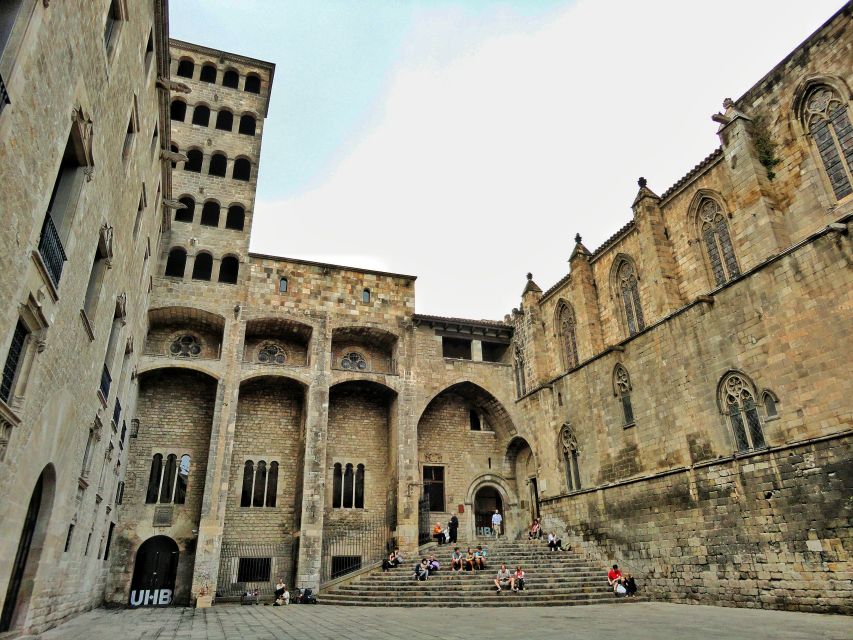 Private Barcelona Highlights Half-Day Tour - One half-day route through several Barcelonas