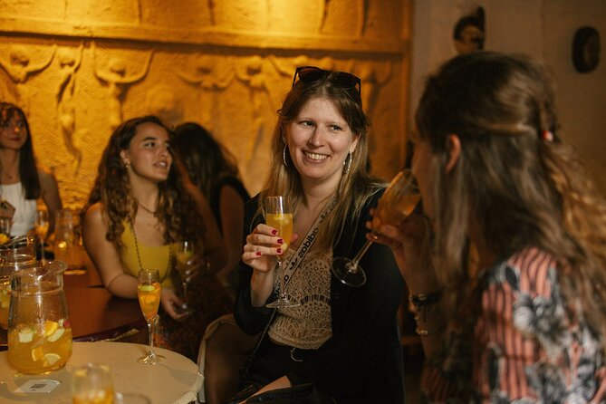 Private Barcelona Nightlife & Hidden History Tour with Drinks - What the four drinks add to the evening
