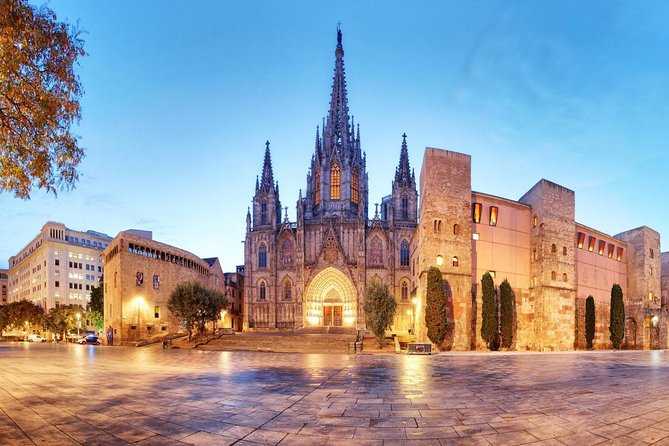 Private Barcelona Walking Tour with Flamenco Show & Tapas Dinner - Santa Maria del Mar and the move into El Born