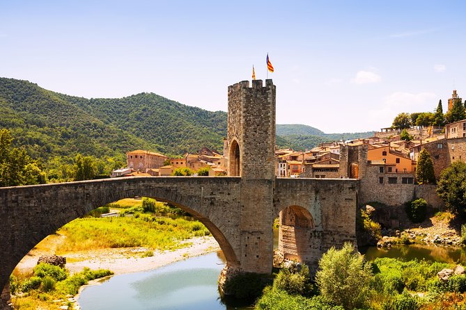 Private Besalú & 3 Medieval Towns Tour with Hotel PickUp from Barcelona - What the private vehicle adds to the price