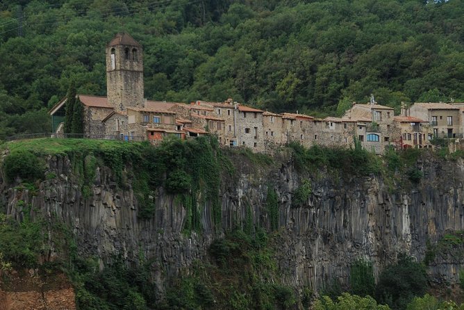 Private Besalú & 3 Medieval Towns Tour with Hotel PickUp from Barcelona - Practical details for a smoother day