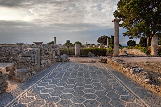 Private Costa Brava and Empuries Tour with Hotel Pick-Up and Panoramic Boat Ride - The Medes Islands by glass-bottom boat
