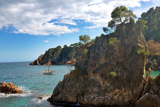 Private Costa Brava Kayak Experience with Snorkel from Barcelona - Safety briefing, equipment and your first paddle