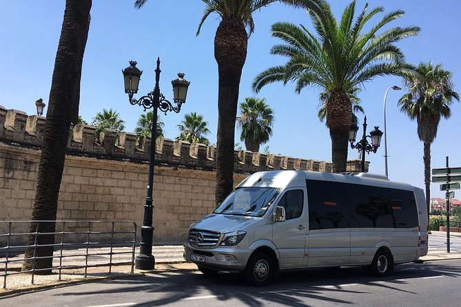 Private Customized Barcelona Tour by Mercedes VIP Bus and Personal Expert Guide - Gaudí along Passeig de Gràcia