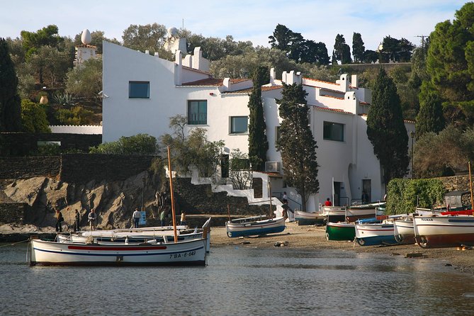 Private Dalí Museum and Tour from Barcelona - Figueres and the Theatre-Museum