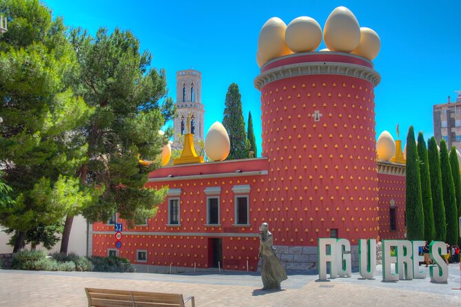 Private Dali Museum, Besalú & Girona Tour from Barcelona - What the private format changes