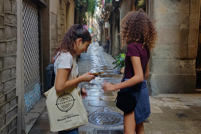 Private Family Treasure Hunt | Guided, fun & 100% Offline | Xventura Barcelona - What makes the offline format useful