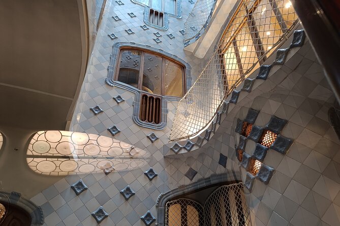 Private First Access Casa Batlló Experience With Breakfast - The photo advantage before the doors fill