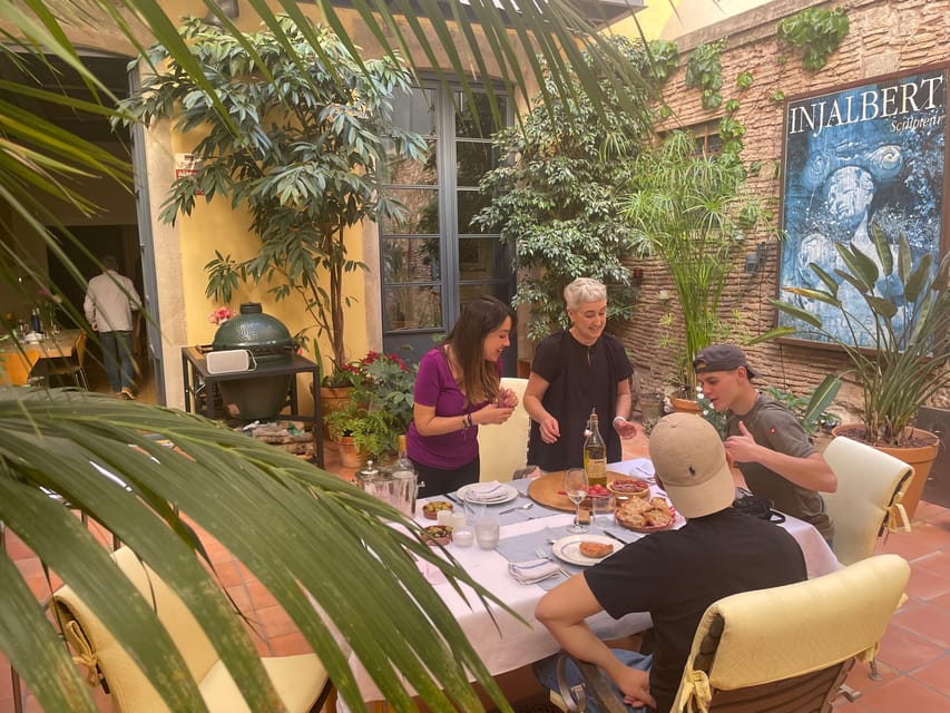 PRIVATE GASTRONOMIC EXPERIENCE IN A LOCAL HOME - Why the eight-person limit matters