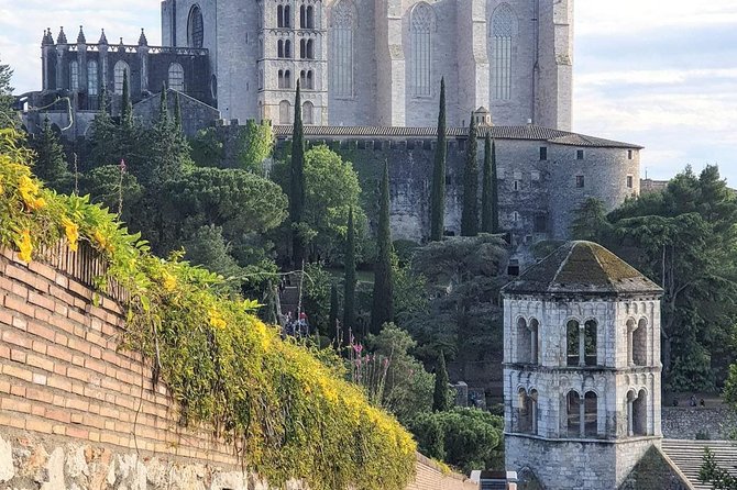 Private Girona and Besalu, Jewish History tour from Barcelona - Lunch and a Sensible Midday Break