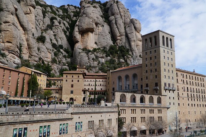 Private Montserrat with Lunch and Wine Tasting from Barcelona - Penedès wine tasting with the winemaker