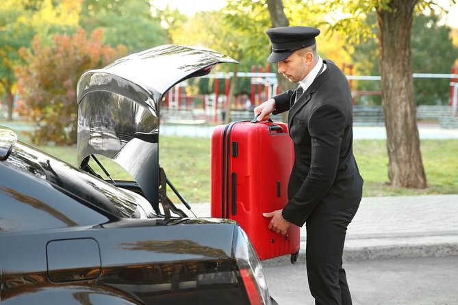 Private One-way Airport Transfer Barcelona Airport to Barcelona - Price: convenience, not always a bargain