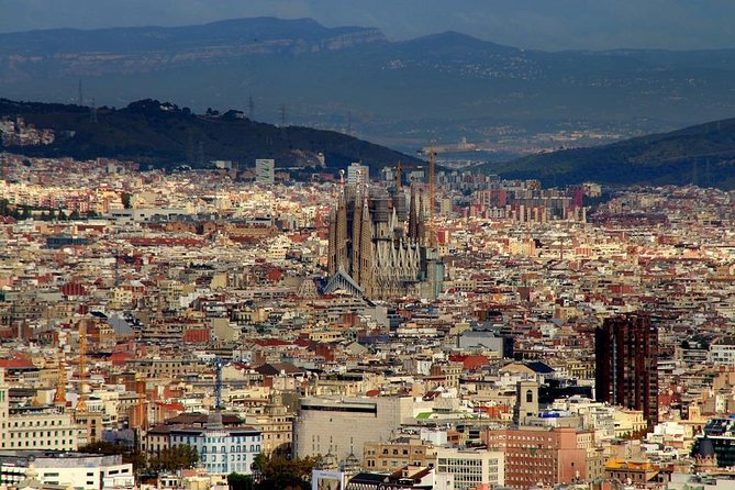 Private one way transfer from/to Barcelona airport to/from hotel - What the vehicle and ride are like