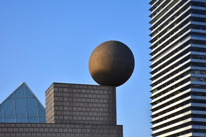 Private one way transfer from/to Barcelona airport to/from hotel - Booking details and cancellation terms