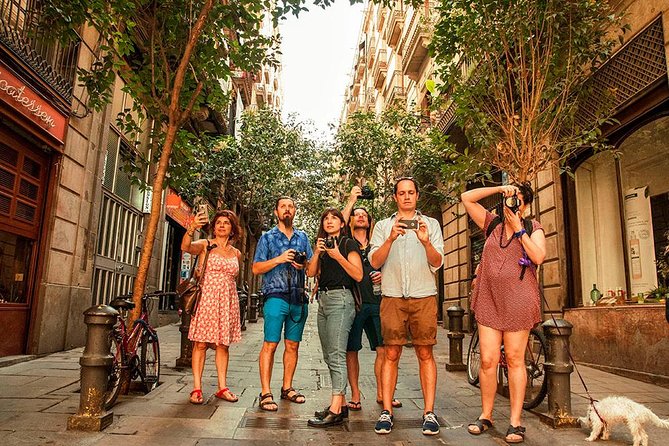 Private Photography Walking Tour with a Local - Photography history before street practice