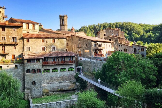 Private Pre-Pyrenees Medieval Village Hike from Barcelona - What the 2.5-hour walk is really like