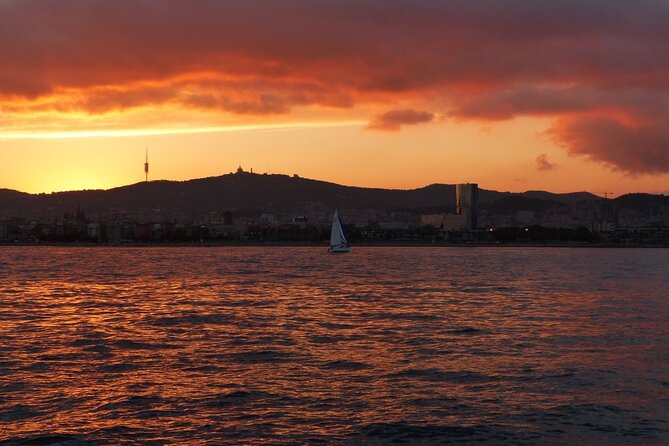 Private Sailing with SUP, Drinks and Appetizers from Barcelona - The Hotel W and Barcelona’s modern waterfront