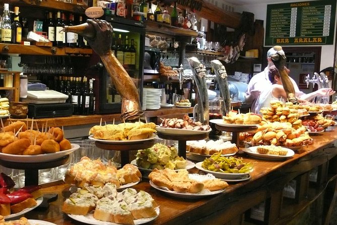 Private Tapas Walking Tour in Barcelona Old Town and Flamenco Show - The 40-minute flamenco show at Los Tarantos