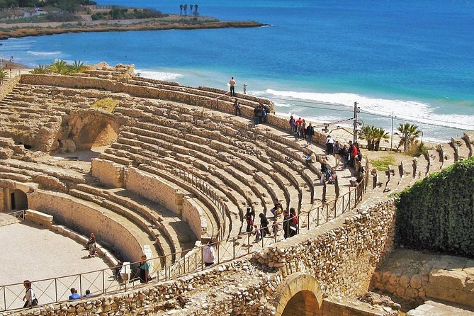 Private Tarragona and Sitges Tour with Hotel pick-up from Barcelona - The road to Sitges and a different Catalonia